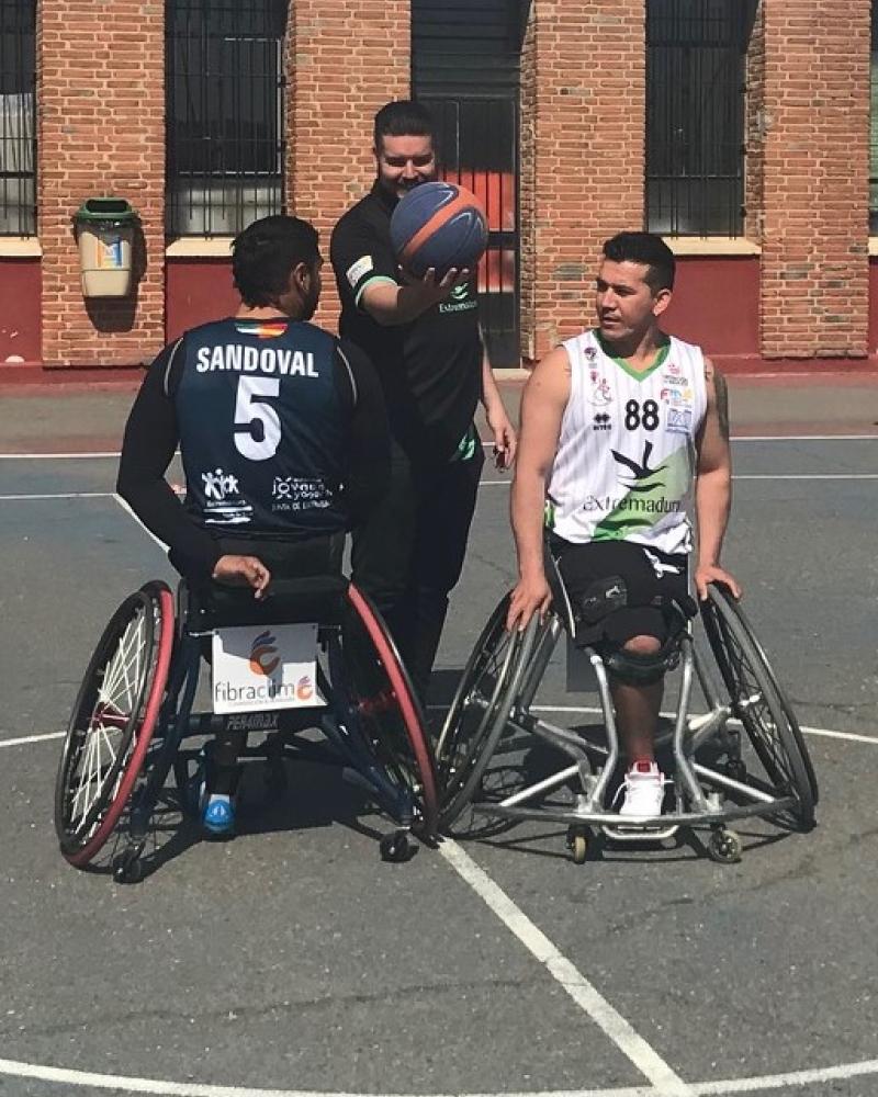Baloncesto SR - Federaci�n Extreme�a de Deportes para personas con Discapacidad F�sica